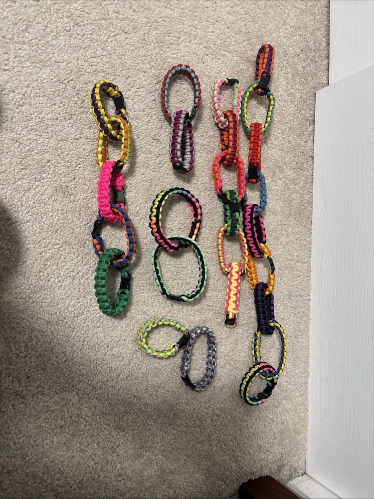 Lot Of 26 Paracord Bracelets (2 Bigger Ones Are Anklets) Assorted Size & Colors