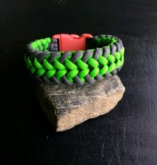 Handmade «Modified Turbine Blade» Paracord Bracelet for a 7 3/4″ Wrist