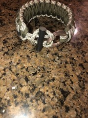 THE FRIENDLY SWEDE Unisex Para-cord Bracelet green & Black 11” W/ Fire Starter