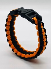 2-Pack Paracord Survival Bracelets Two-Tone Black/Orange s3