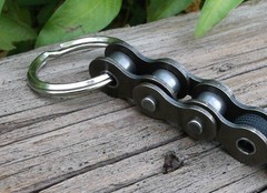 HARLEY BLACK PARACORD WILLIE G MOTORCYCLE KEY CHAIN MEGA PEWTER SKULL