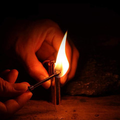 Permanent Match Lighter, Flint Fire Starter Keychain Metal Matchstick Fire Start