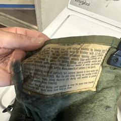 Authentic US Military Issue 2 QT Olive Canteen Cover With Bottle