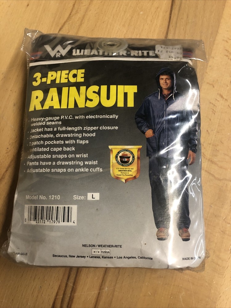 VINTAGE WEATHER-RITE 1210 F”P.V.C. RAINSUIT SIZE L – CLEAR NOS SEALED!