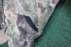 Buzz Mosquito Net Men’s L/XL Full Suit Hunting Camo Real Tree w/ Gloves