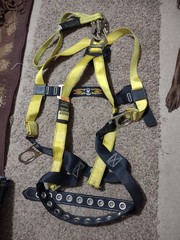 QUALCRAFT GUARDIAN VELOCITY HARNESS ROOFTOP SAFETY HARNESS (S-L) W/4ft Lanyard