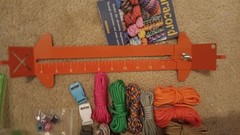 paracord bracelet making kit, multiple colors, booklet, beads of the alphabet