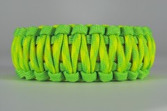 550 Paracord Survival Bracelet King Cobra Lime/Yellow/Dayglow «Made in the USA»