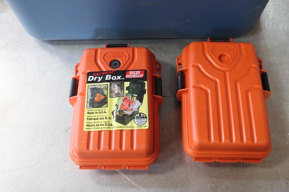 Survivor Dry Box MTM Case-Gard Size Small S107235 Water Resistant Storage Compas