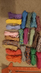 paracord bracelet making kit, multiple colors, booklet, beads of the alphabet