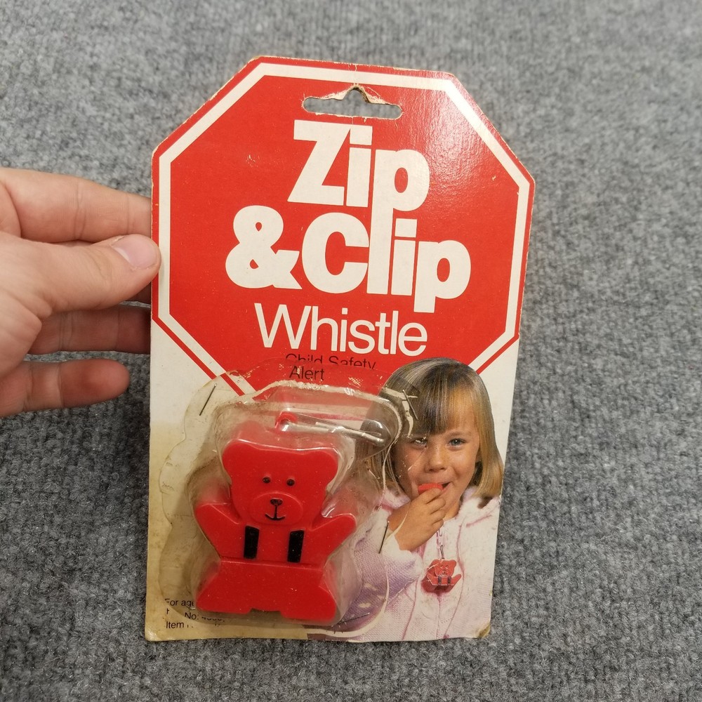 Vintage Zip & Clip Whistle Red Teddy Bear Straco Child Safety Alert 80s 90s