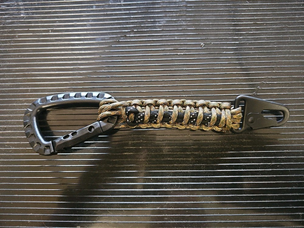 Reflective Woodland W Reflective Black lanyard with ITW Style Carabiner hk hook
