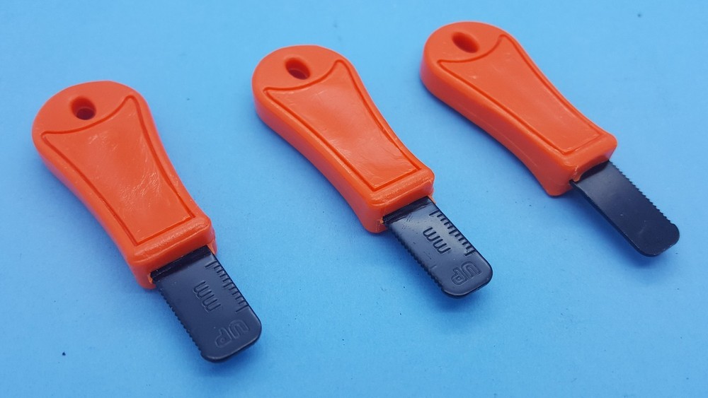 3 pcs High-Carbon Steel Scrapers / Strikers. ( NO FERRO ROD INCLUDED) orange