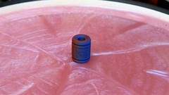 1776 Flag paracord bead. A set of 5 with Roughly 17mm x 14mm with 6mm hole.