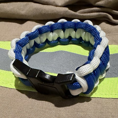 Blue/White Glow in the Dark Paracord Bracelet w/ Buckle 7in 550lb 7-Strand