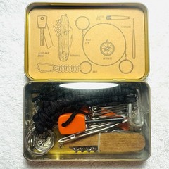 Gentlemen’s Hardware – Survival Kit No 127 – Camping Multi Tool Kit