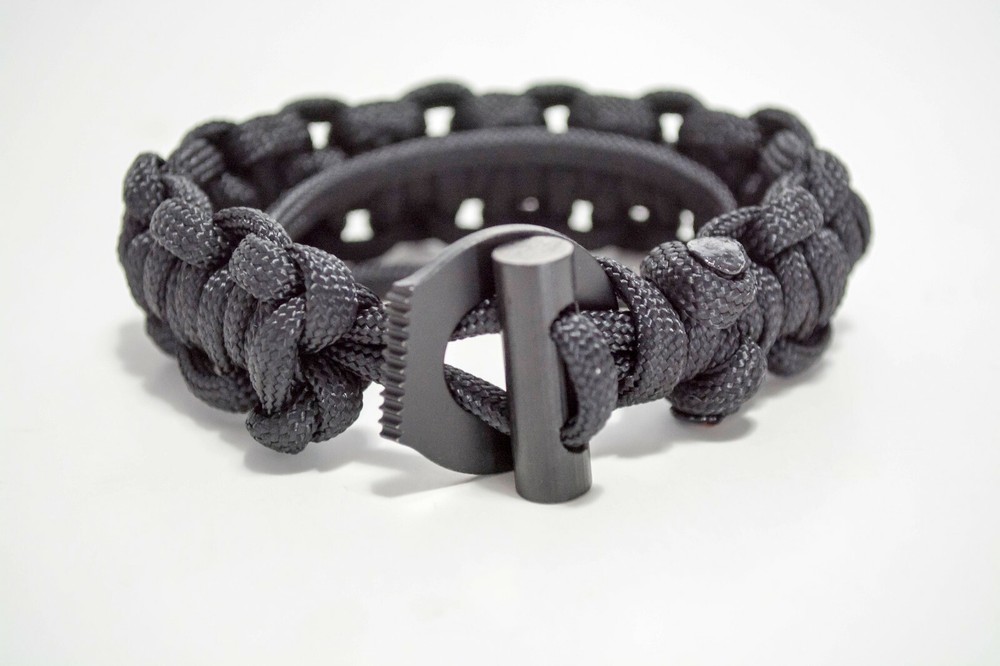 Fire Starter Bracelet Black 550 Fish n’ Fire Paracord Adjustable & EZ Deploy!!