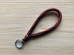 Survival Paracord Wrist Keychain – Orange mix Navy/ Navy
