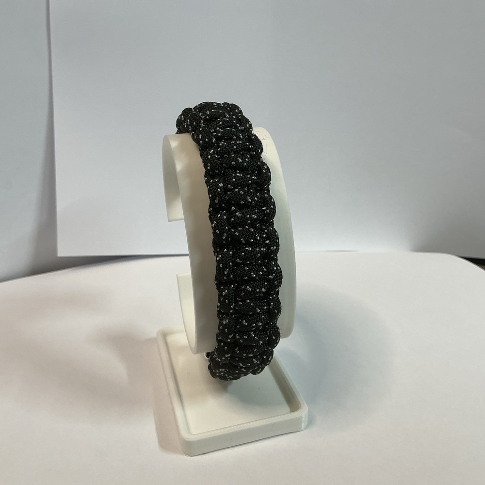 Paracord Bracelet 550 lb Black With White Magnetic Fastener 7 1/2 Inches