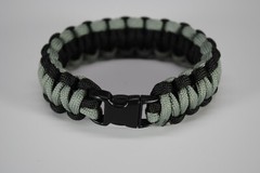 550 Paracord Survival Bracelet Cobra Black/Foliage «Made in the USA»