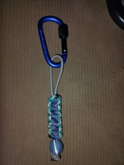 Carabiner Clip Paracord Braid Skull Keychain