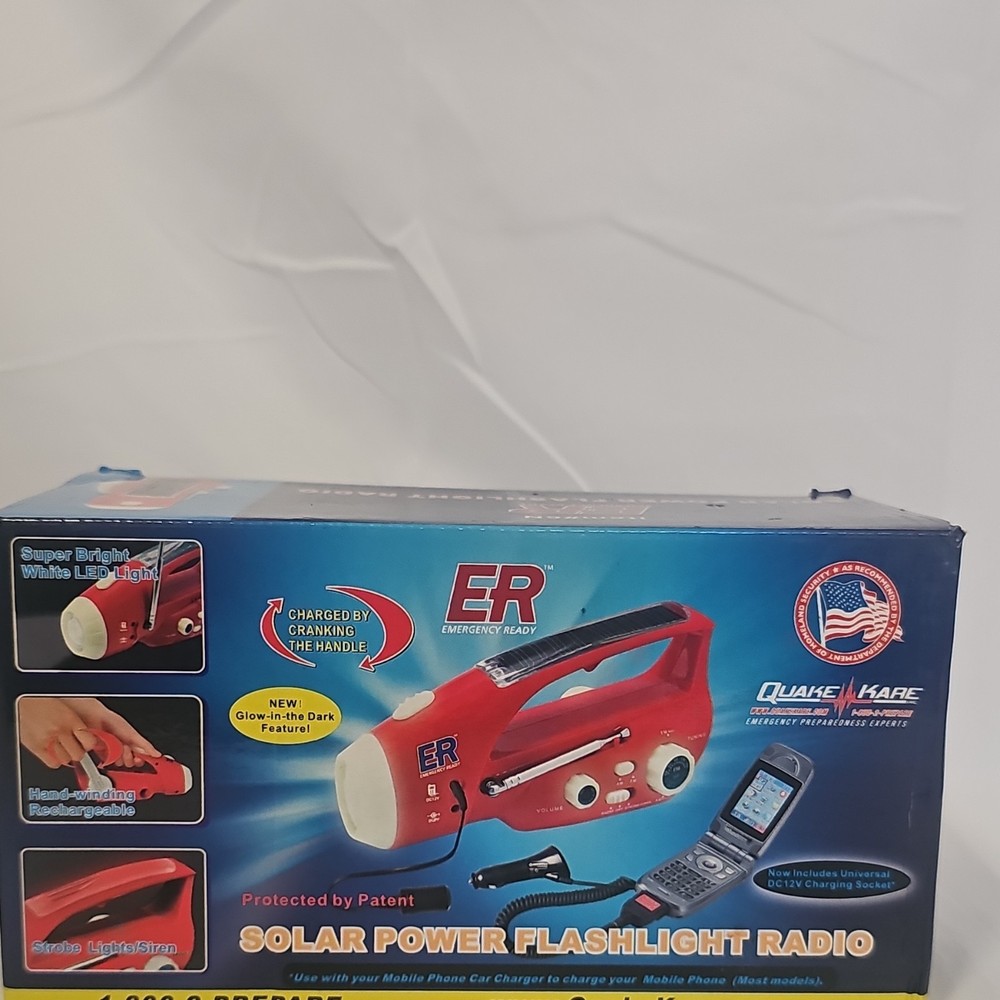 ER Emergency Ready Solar Flashlight Radio LED Charger Red/White 6N