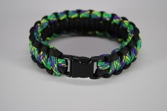 550 Paracord Survival Bracelet Cobra Black/Plum Crazy «Made in the USA»