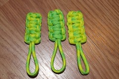 paracord zipper pull – dayglow, neon yellow, neon green
