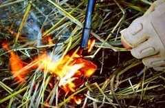 HUGE 5″ x 1/2″ FERRO ROD Fire Starter PARACORD Lanyard Military Survival Striker
