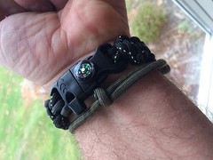 Side Release whistle Buckle Flint Fire Starter-Compass Paracord Bracelet
