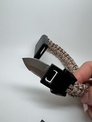 Bracelet Survival Multifunctional with Whistle and Knife for Camping and Hunting