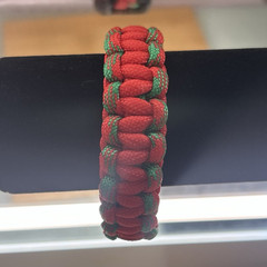 Adjustable Red & Green Paracord Bracelet w/ Black Buckle, 7 in