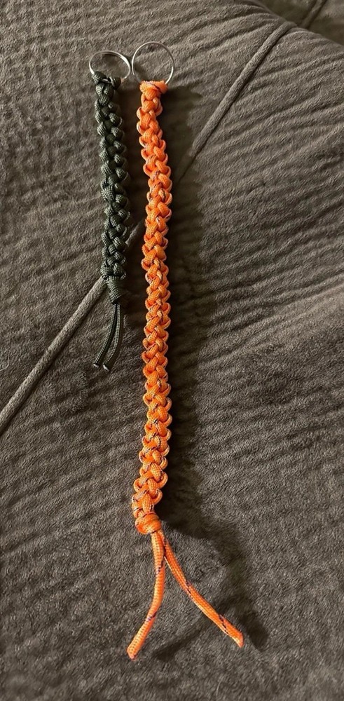 2 Paracord quick release keychains, Orange & Green