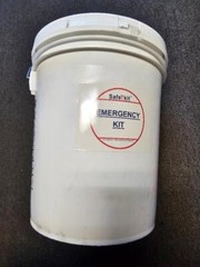 Safe T kits / SafeTkits Bucket Emergency Kit w/ Seat 56 Pieces for 10 People New