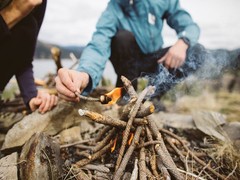 Emergency Fire Kit with Flint Spark Wheel and 5 Lightweight Tinders