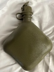 Authentic US Military Issue 2 QT Olive Canteen Cover With Bottle