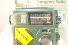 NEW Eton LL Bean FR-200 Emergency Radio Short Wave AM FM Hand Crank Green