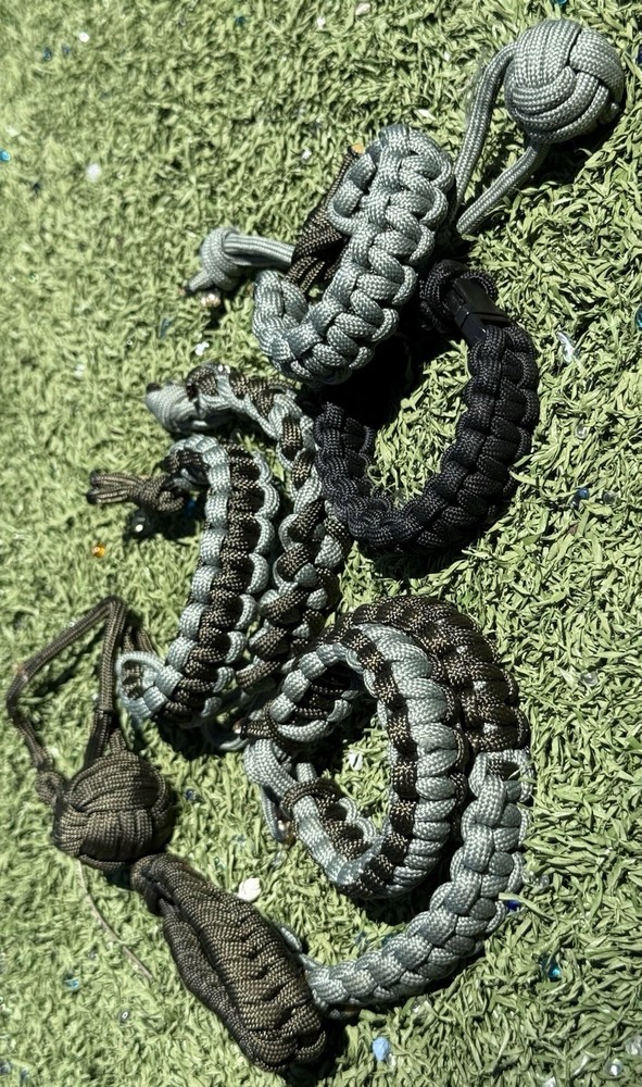 Lot of 8 Paracord Survival Bracelets & Keychains – 550 Cord Tactical Outdoor Gea