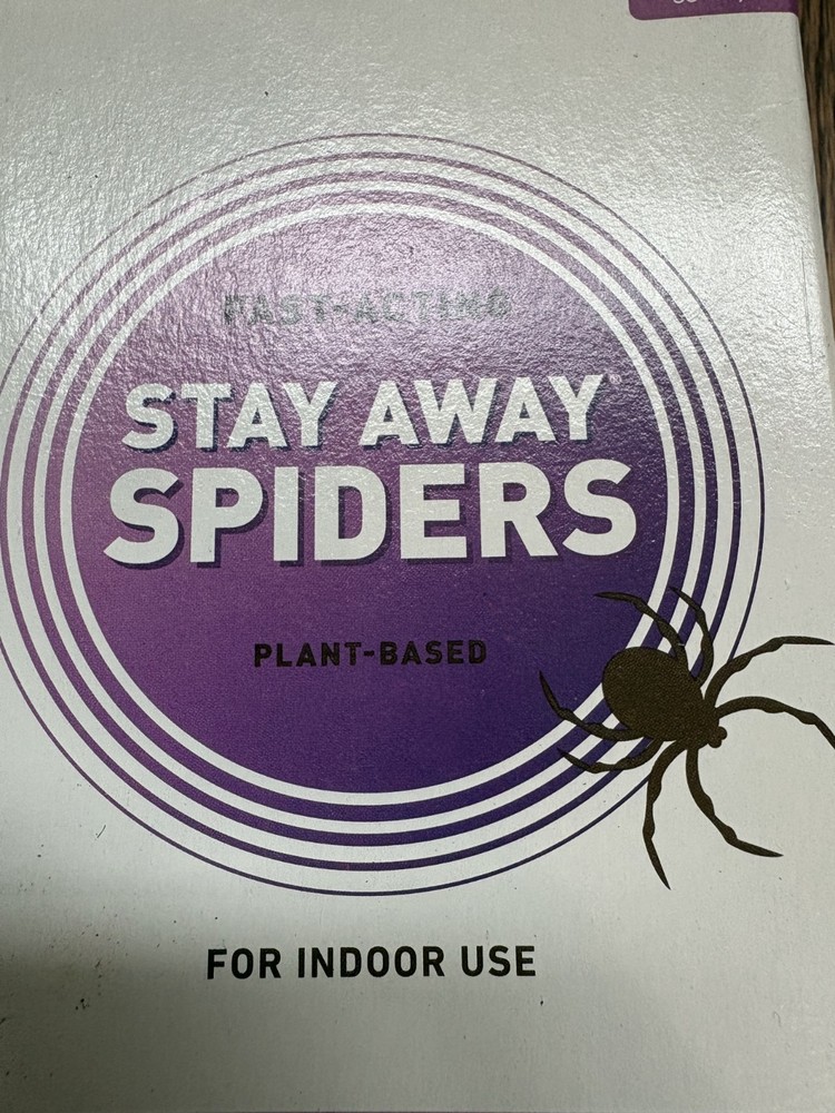NEW Earth Kind Stay Away SPIDER Repellant Pouches Botanical 2 TOTAL Pouches