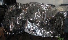 100 Emergency Thermal Blankets Survival Mylar First Aid Hiking 84” x 52”