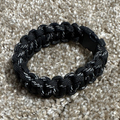 Black/Gray Nylon Paracord Bracelet 550lb 7-Strand 4mm Adjustable 8 in