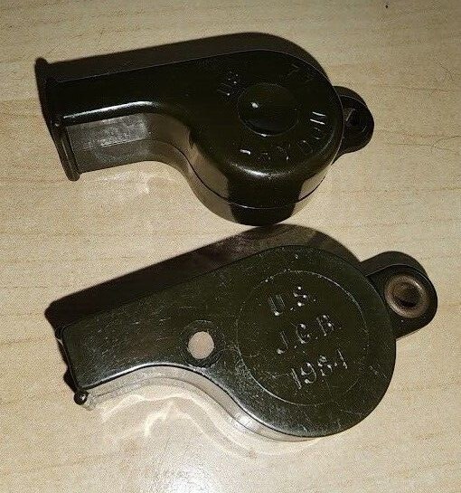 Whistle Military Single (Select Year) Vintage – Green – Heavy Duty – very good