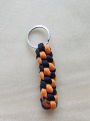 Paracord Keychain Spiral Orange/Black Halloween