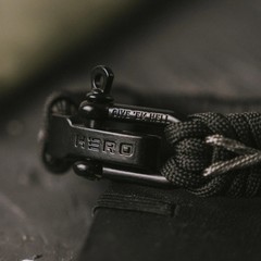iHeartDogs Hero Company Never Surrender Barbed Wire Paracord Bracelet – Tacti…