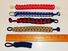 Lot of 4 7″ Paracord Bracelets in Assorted Colors & Key Fob Lot 4of6