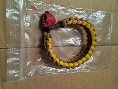 MLT-Spec 550 7 Strand FDE/Yellow Paracord Bracelet SZ 7 Red Skull Clasp (H30-19)