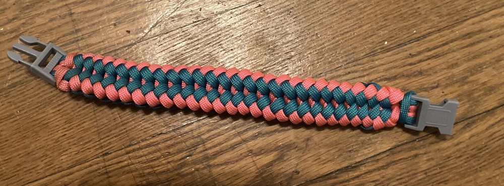 paracord bracelet With Clasp. Green/pink Or Pink With Blue Diamonds