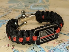 PARACORD SURVIVAL BRACELET WITH AN AMERICAN FLAG, POLICE, FIRE DEPARTMENT, NEW