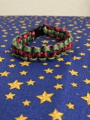 Red and Green Paracord Bracelet – Handmade