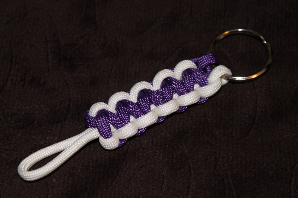 New Paracord Keychain – purple, white #P20